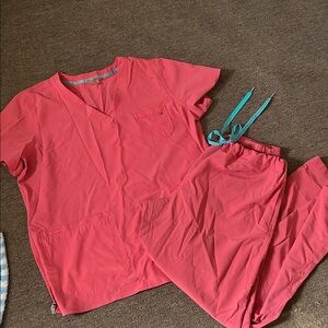 Coral Scrub Set